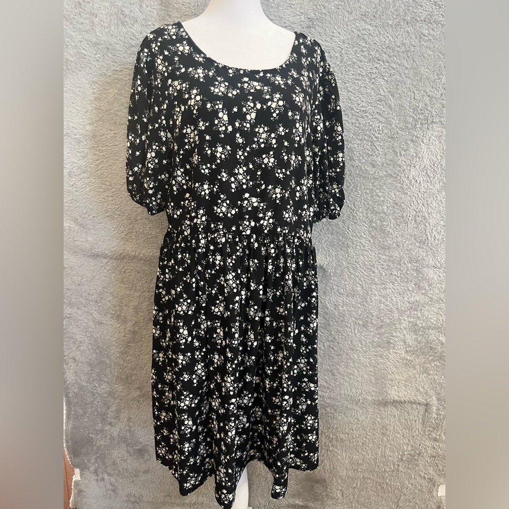 KAY JAY Dress Womens Size L Black Floral Short Sleeve Casual Scoop Neck